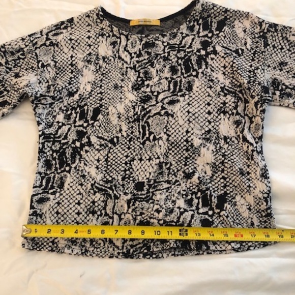 Cotton Innovation Top mid length sleeve with cuff Large - Picture 14 of 14